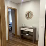 Oasis Apartment, Da Rocha