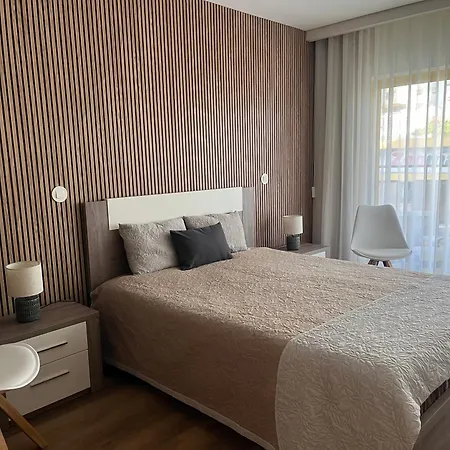 Oasis Apartment, Da Rocha *