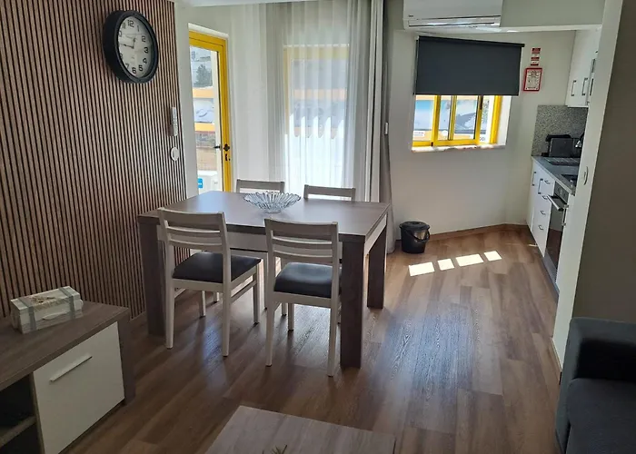 Oasis Apartment, Da Rocha *